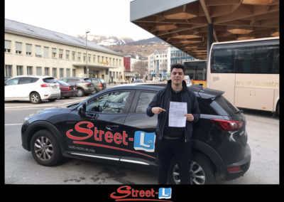 ANDRE Permis-réussi-Street-L-auto-école-permis-de-conduire-école-de-conduite-Riddes-Valais-chablais-valaisan-vaudois-Antonino-Vadalà-photo