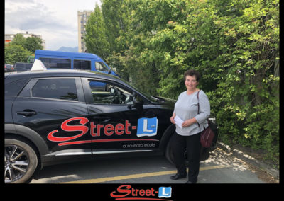 FRANCOISE Permis-réussi-Street-L-auto-école-permis-de-conduire-école-de-conduite-Riddes-Valais-chablais-valaisan-vaudois-Antonino-Vadalà-photo