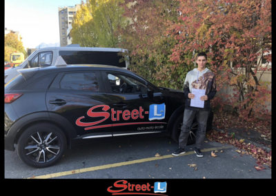 ADRIEN Permis-réussi-Street-L-auto-école-permis-de-conduire-école-de-conduite-Riddes-Valais-chablais-valaisan-vaudois-Antonino-Vadalà-photo