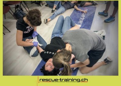 Rescue-training école de secourisme idem samaritains sauveteur permis de conduire entreprises BLS AED petite enfance Valais Lucien Cottier Street-L auto-école Riddes