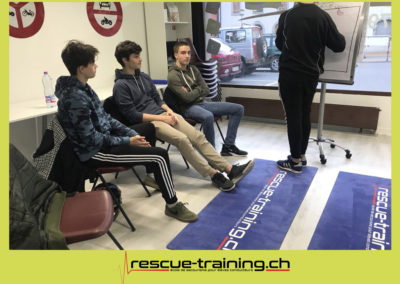 Rescue-training école de secourisme idem samaritains sauveteur permis de conduire entreprises BLS AED petite enfance Valais Lucien Cottier Street-L auto-école Riddes