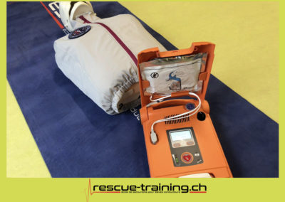 Rescue-training école de secourisme idem samaritains sauveteur permis de conduire entreprises BLS AED petite enfance Valais Lucien Cottier Street-L auto-école Riddes