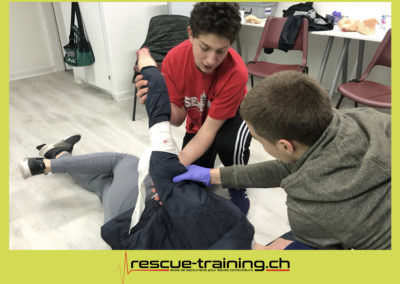 Rescue-training école de secourisme idem samaritains sauveteur permis de conduire entreprises BLS AED petite enfance Valais Lucien Cottier Street-L auto-école Riddes