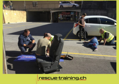 Rescue-training école de secourisme idem samaritains sauveteur permis de conduire entreprises BLS AED petite enfance Valais Lucien Cottier Street-L auto-école Riddes